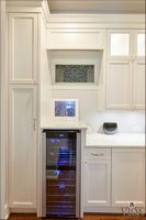 Built-in wine cooler, matched, height differences, white kitchens, white bar, handle combination
